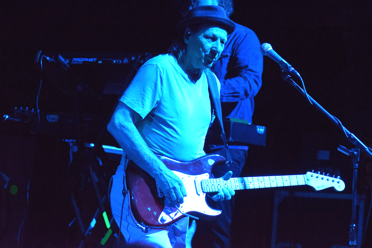 Adrian Belew