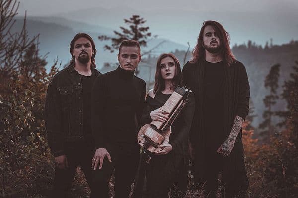 Neofolkowe Lyrre zapowiada drugi album
