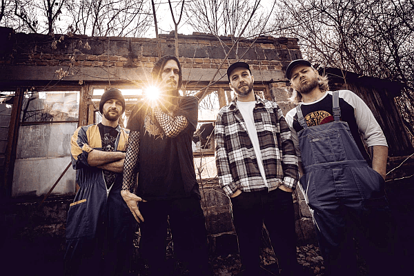 Junk rockowe Yardburn anonsuje debiutancki album