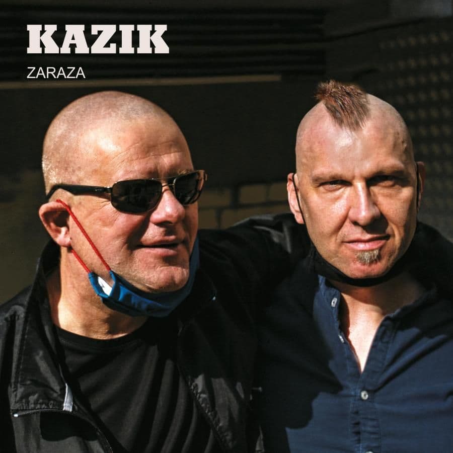 Kazik pokazuje "Noże i Pistolety"