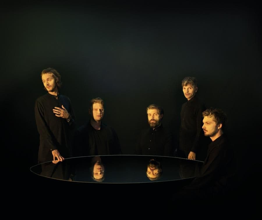 Zamilska zremiksowała Editors